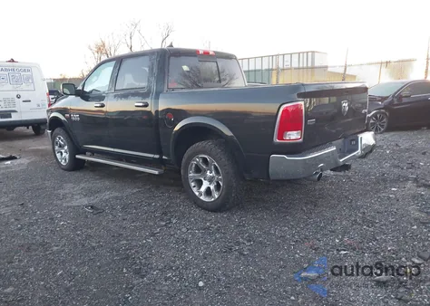 2017 Ram 1500 Laramie 4X4 5'7 Box z USA, uszkodzony, nr VIN 1C6RR7NT5HS726291